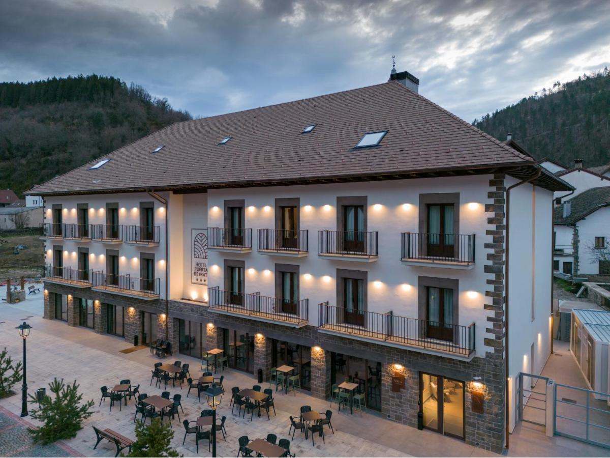 Silken Puerta De Irati Hotel Ochagavía Екстериор снимка