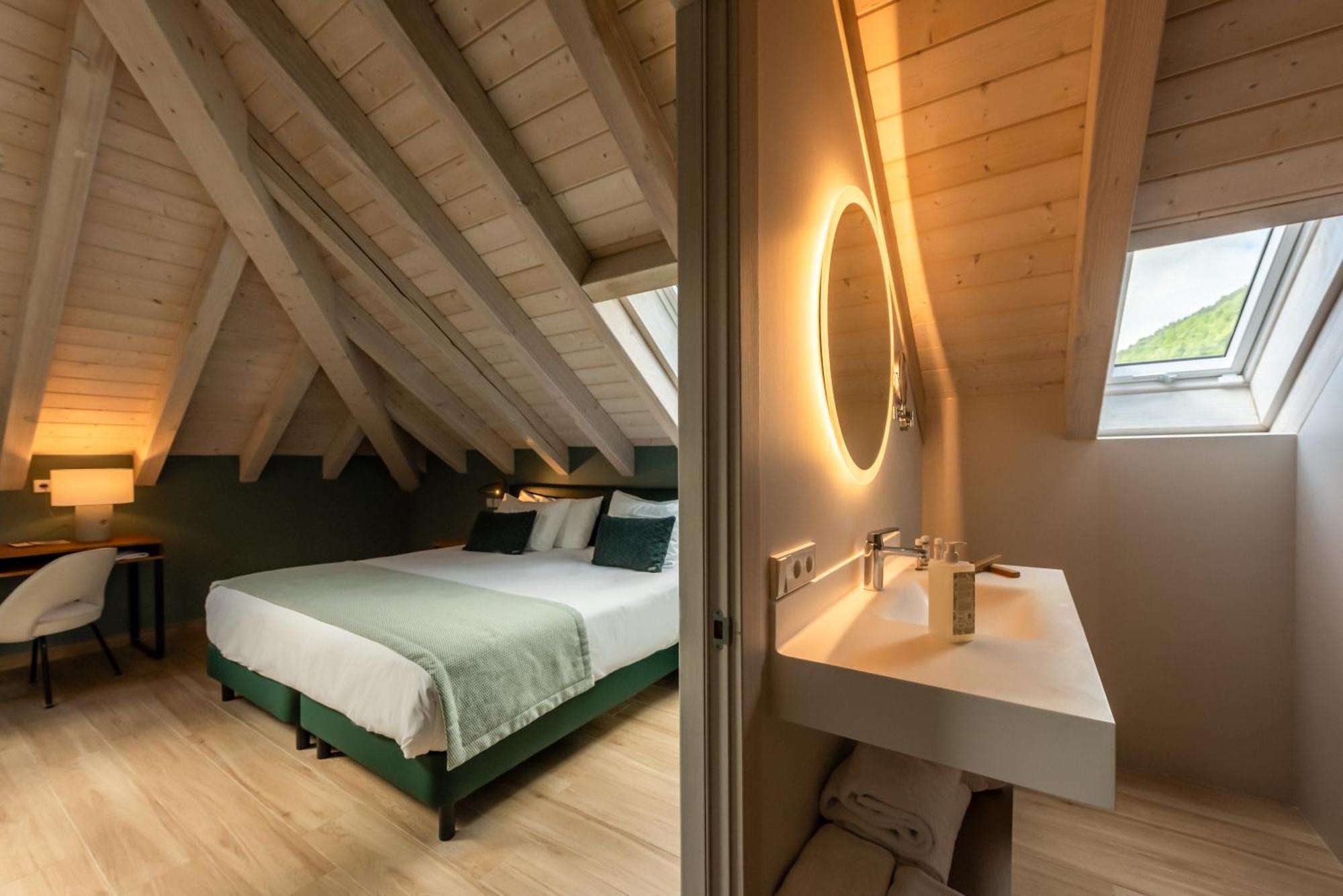 Silken Puerta De Irati Hotel Ochagavía Екстериор снимка