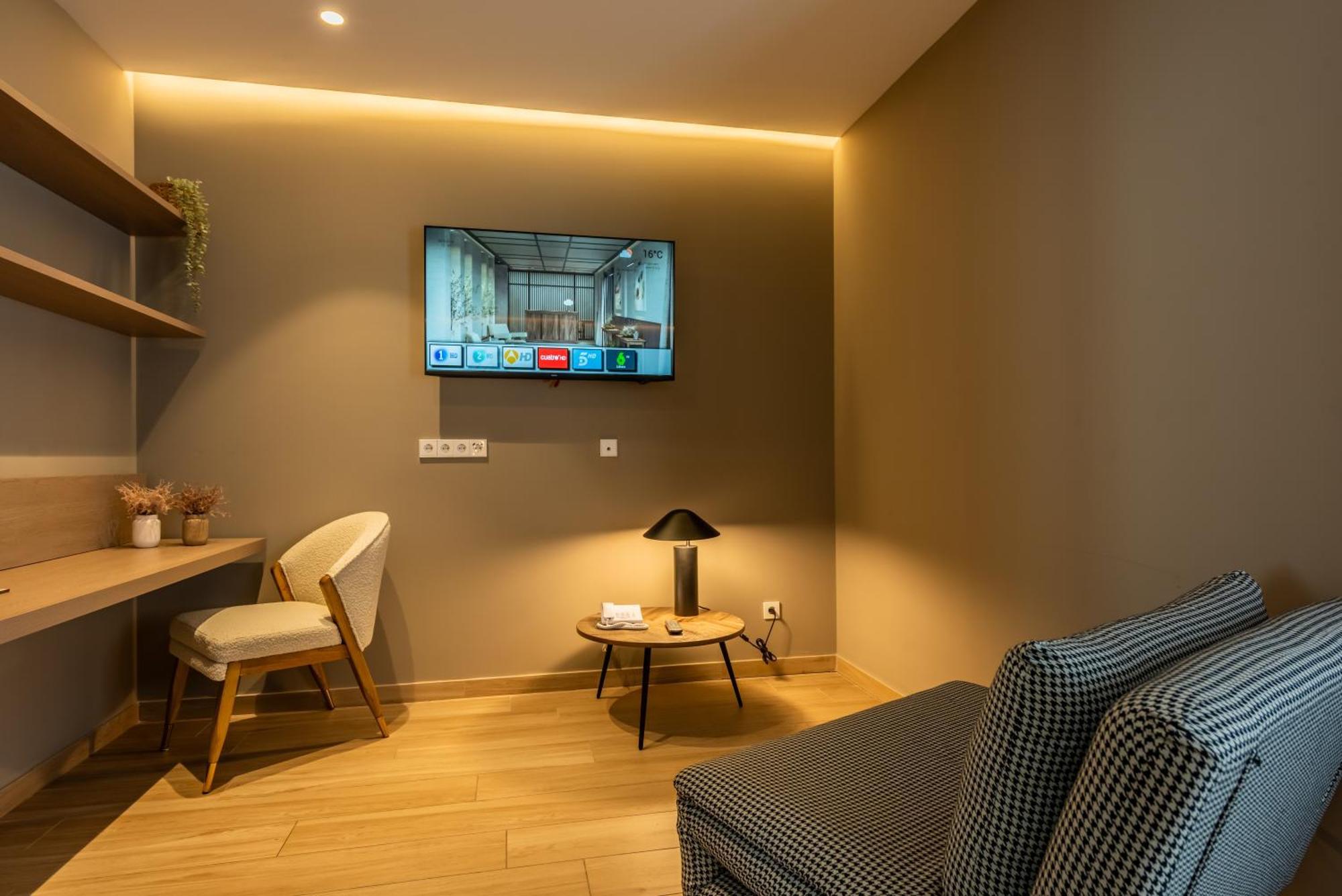 Silken Puerta De Irati Hotel Ochagavía Екстериор снимка